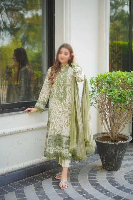Luxury Premium Printed Lawn Suit with Chiffon Dupatta - Aneela